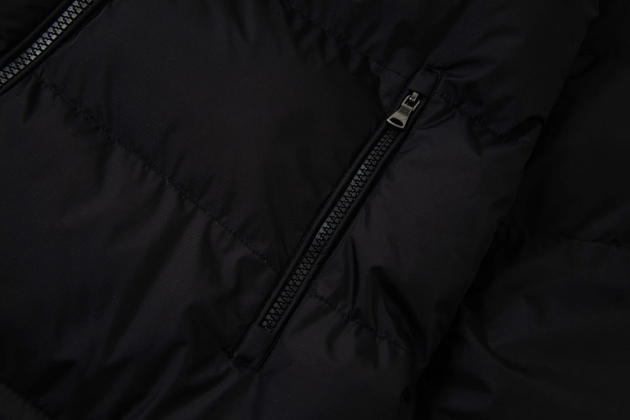 Actual shot of black details # P370